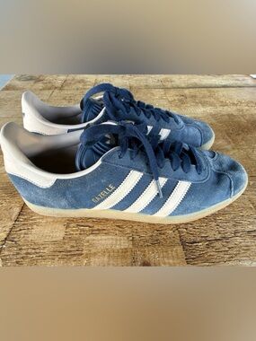 ADIDAS Gazelle "Night Indigo/Taupe" sneakers- Men’s 9